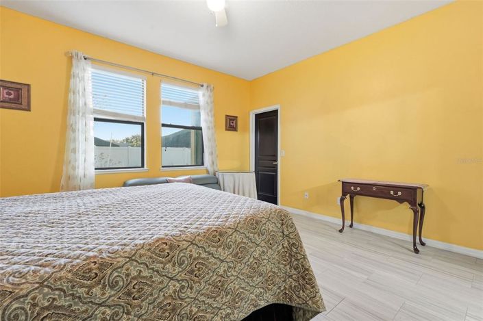 Image No.15-5 Bed House for sale