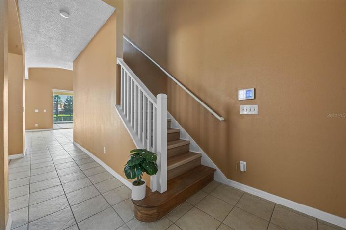 Image No.20-6 Bed House for sale