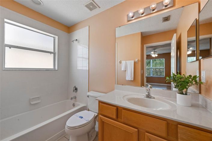 Image No.42-6 Bed House for sale