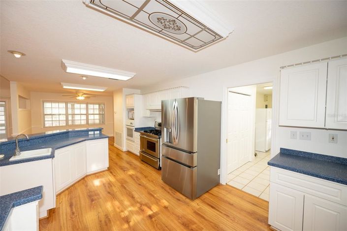 Image No.12-3 Bed House for sale