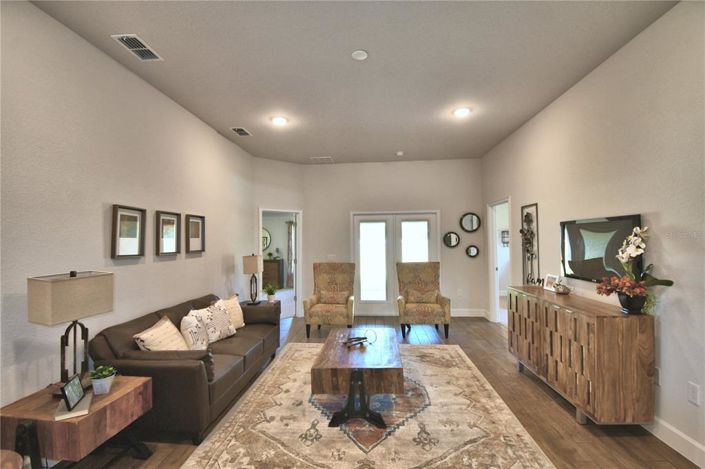 Image No.28-4 Bed House for sale