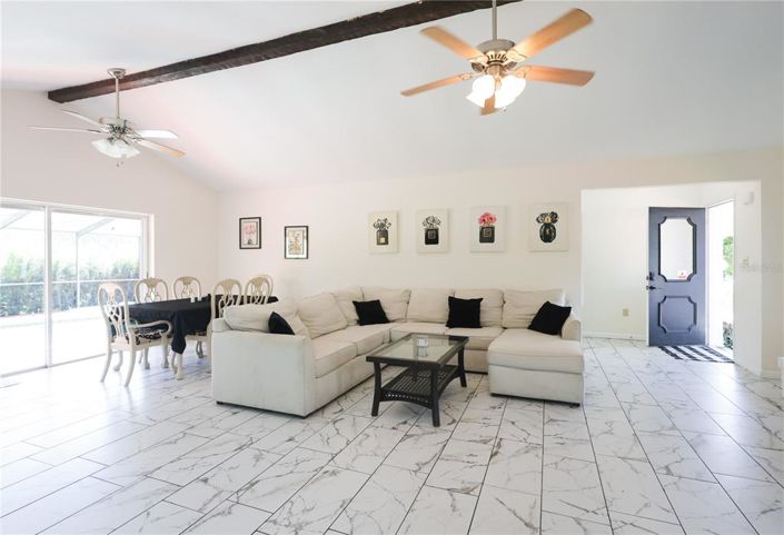 Image No.13-2 Bed House for sale