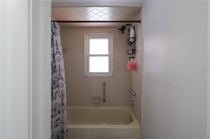 Image No.15-2 Bed House for sale