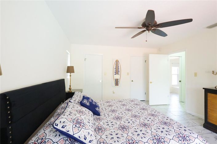 Image No.17-2 Bed House for sale