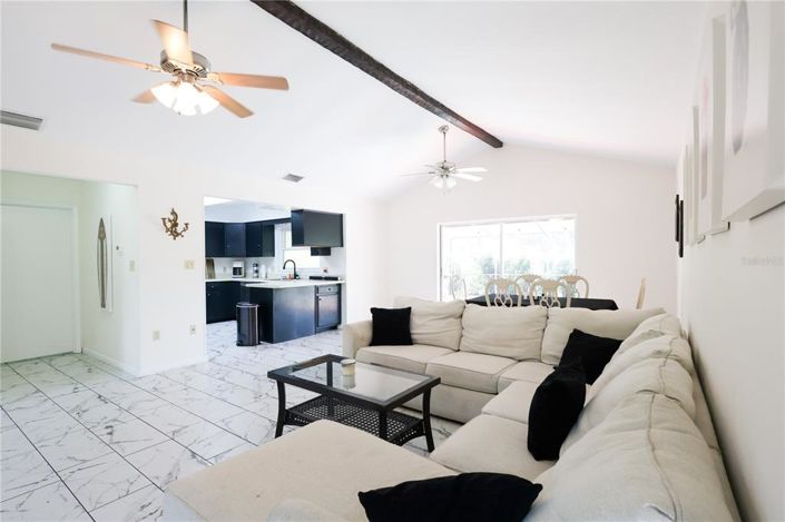 Image No.7-2 Bed House for sale