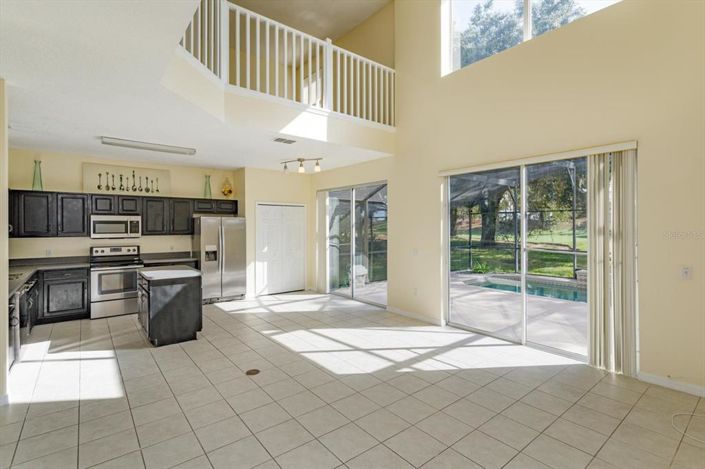 Image No.11-6 Bed House for sale