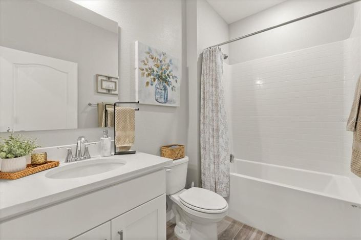 Image No.13-3 Bed House for sale