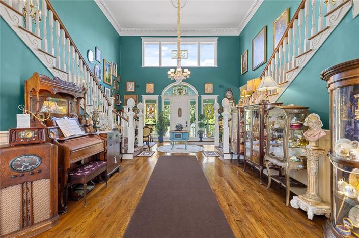 Image No.9-5 Bed House for sale