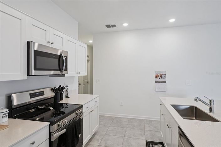 Image No.8-4 Bed House for sale