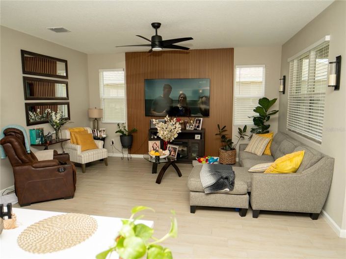 Image No.6-3 Bed House for sale