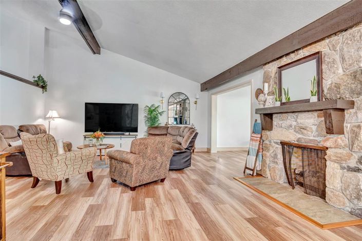 Image No.13-2 Bed Townhouse for sale