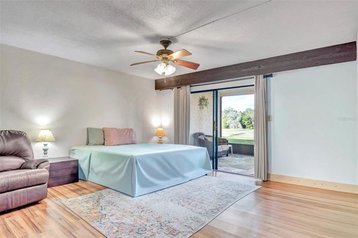 Image No.23-2 Bed Townhouse for sale