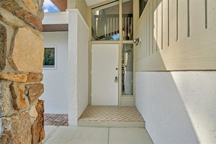 Image No.7-2 Bed Townhouse for sale