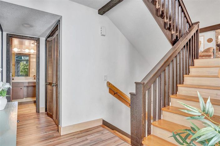 Image No.9-2 Bed Townhouse for sale