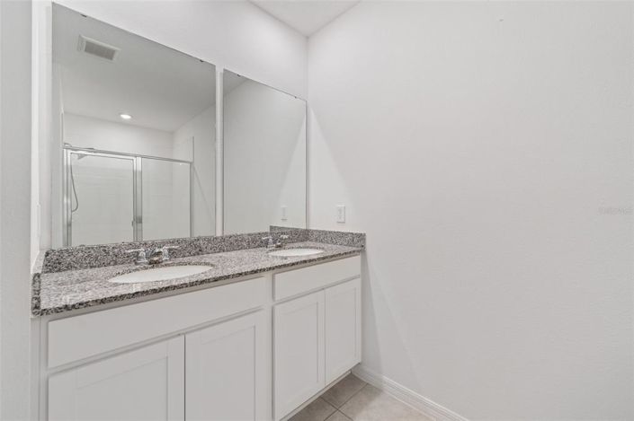 Image No.21-3 Bed House for sale