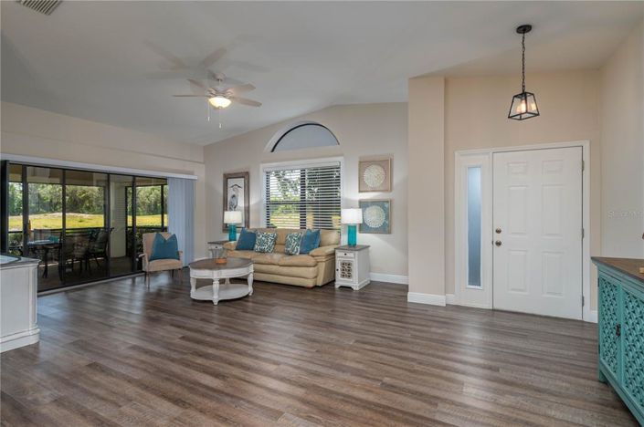 Image No.5-3 Bed Villa for sale