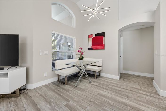 Image No.20-4 Bed House for sale