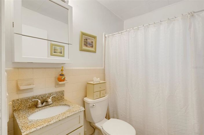 Image No.13-2 Bed House for sale