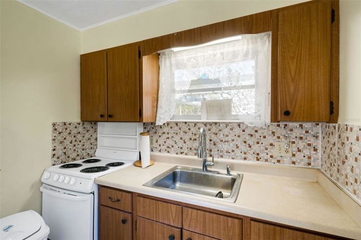 Image No.9-2 Bed House for sale