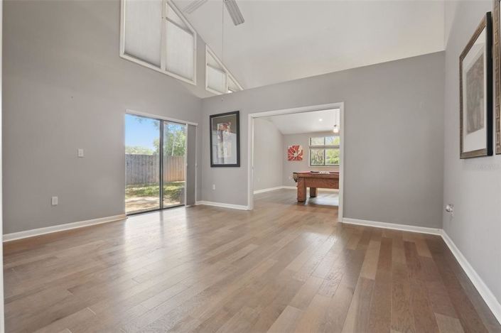 Image No.11-3 Bed House for sale