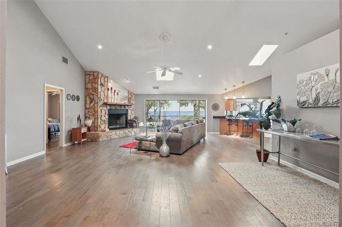 Image No.18-3 Bed House for sale