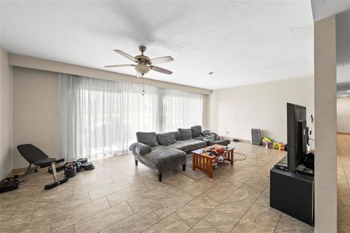 Image No.25-2 Bed Apartment for sale