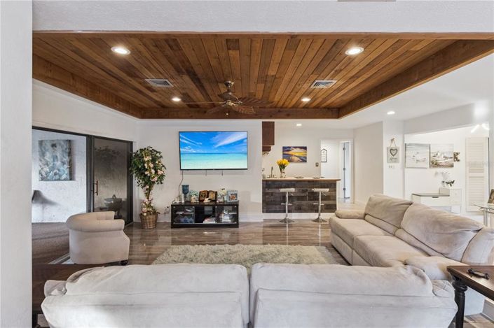 Image No.11-4 Bed House for sale