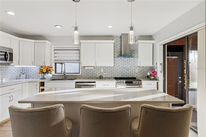 Image No.24-4 Bed House for sale