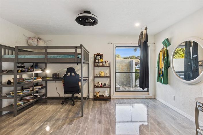 Image No.30-4 Bed House for sale