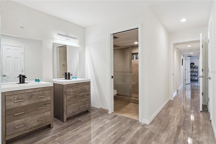 Image No.35-4 Bed House for sale