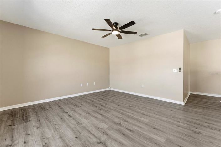 Image No.21-5 Bed House for sale