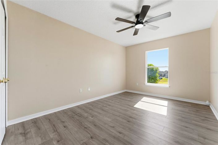 Image No.33-5 Bed House for sale