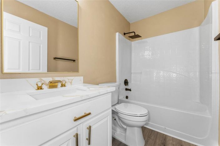 Image No.35-5 Bed House for sale