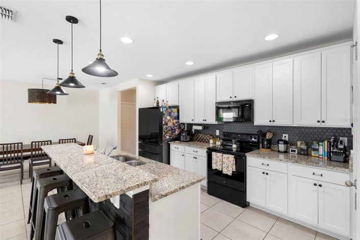 Image No.19-3 Bed House for sale