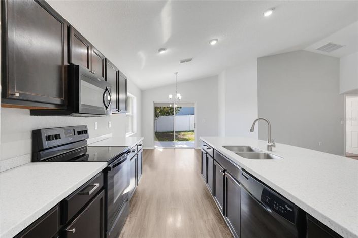 Image No.11-4 Bed House for sale