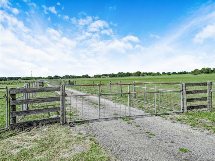 Image No.24-3 Bed House for sale