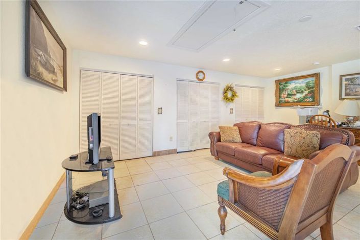 Image No.38-4 Bed House for sale