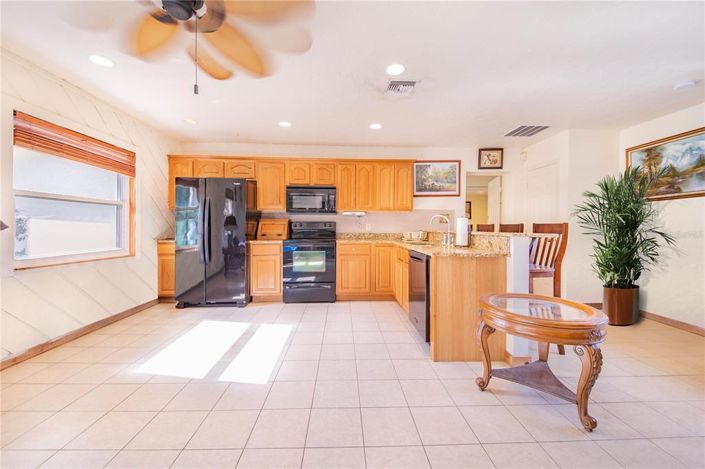 Image No.46-4 Bed House for sale