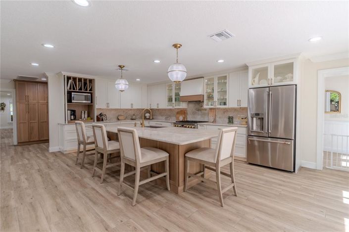 Image No.12-4 Bed House for sale