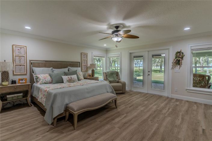 Image No.19-4 Bed House for sale