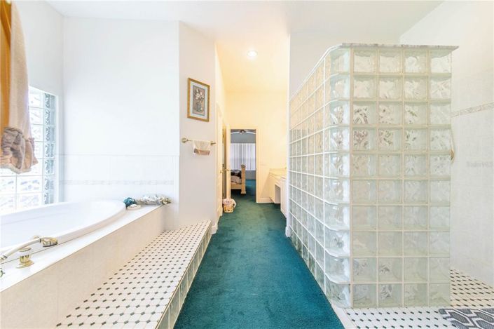 Image No.19-4 Bed House for sale