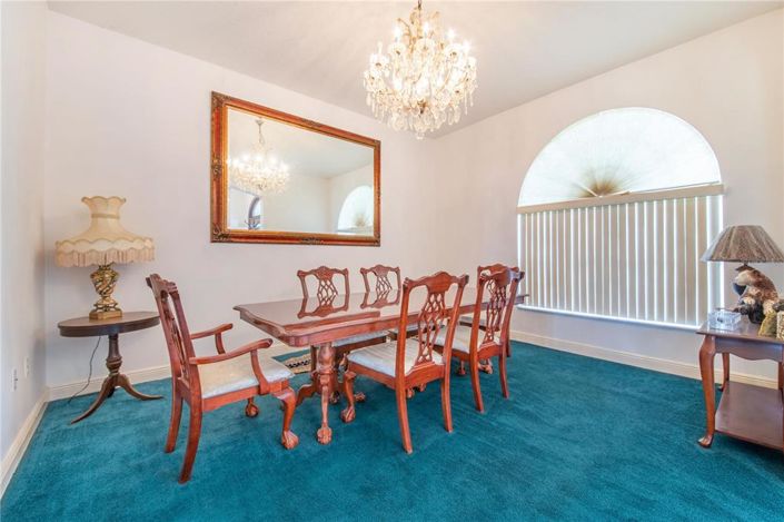 Image No.6-4 Bed House for sale