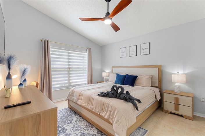 Image No.18-3 Bed House for sale