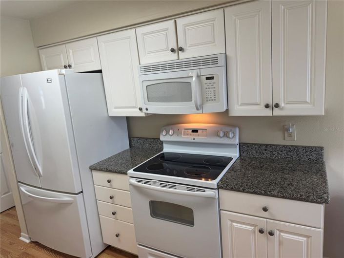 Image No.11-2 Bed Apartment for sale