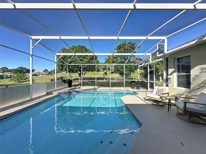 Image No.2-4 Bed House for sale