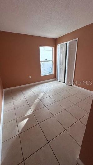 Image No.19-4 Bed House for sale