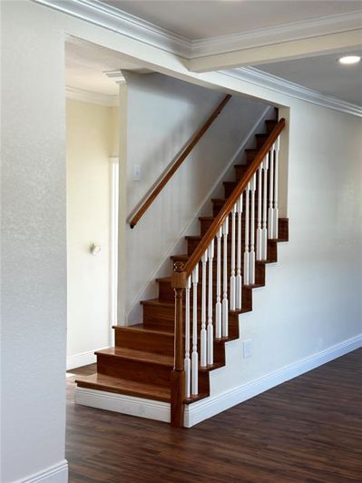 Image No.9-5 Bed House for sale