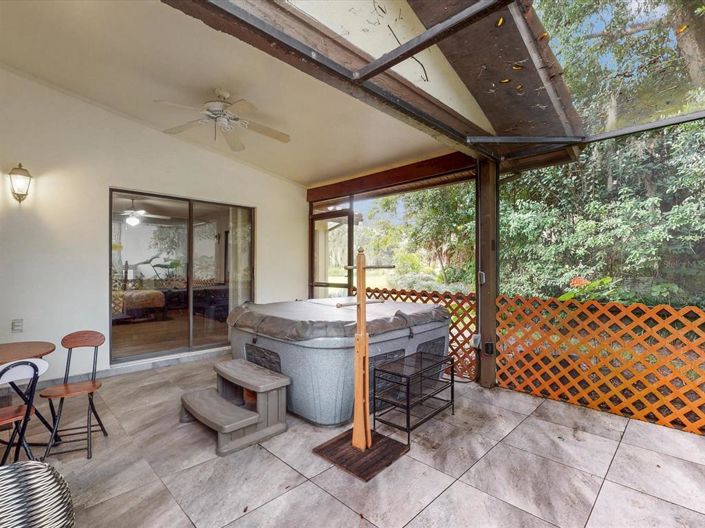 Image No.24-2 Bed Townhouse for sale