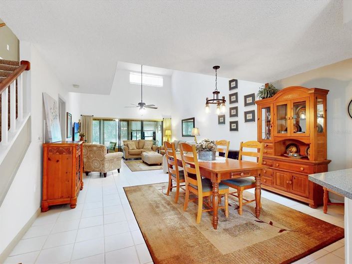 Image No.12-2 Bed Townhouse for sale