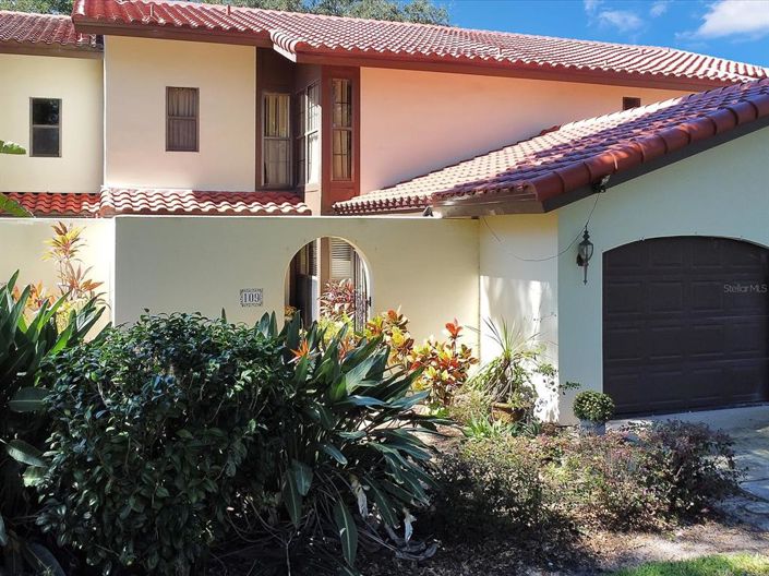 Image No.33-2 Bed Townhouse for sale